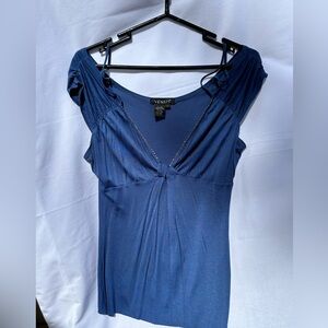 Venus size L off shoulder T-Shirt